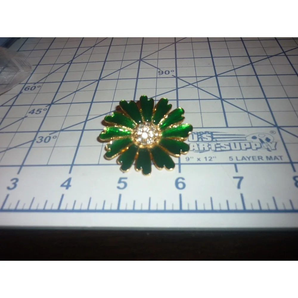 Vintage NOS Sue Ellen Made in England Green Enamel Rhinestone Daisy Brooch